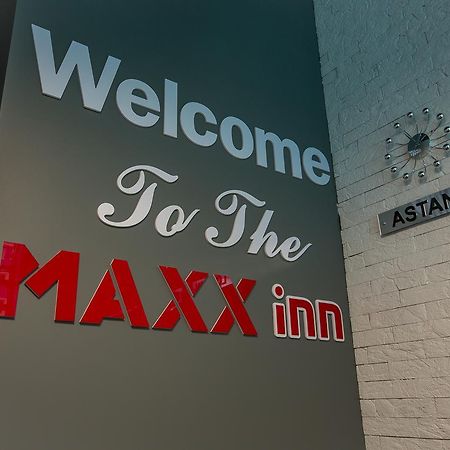 Maxx Inn Astana Buitenkant foto